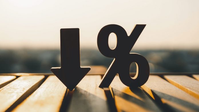 obniżki stóp procentowych (1) obniżki stóp procentowych